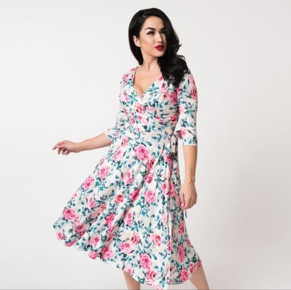 Unique Vintage Dresses & Skirts - Unique Vintage 1940s Style Cream & Pink Floral Rose Print Kelsie Wrap Dress S